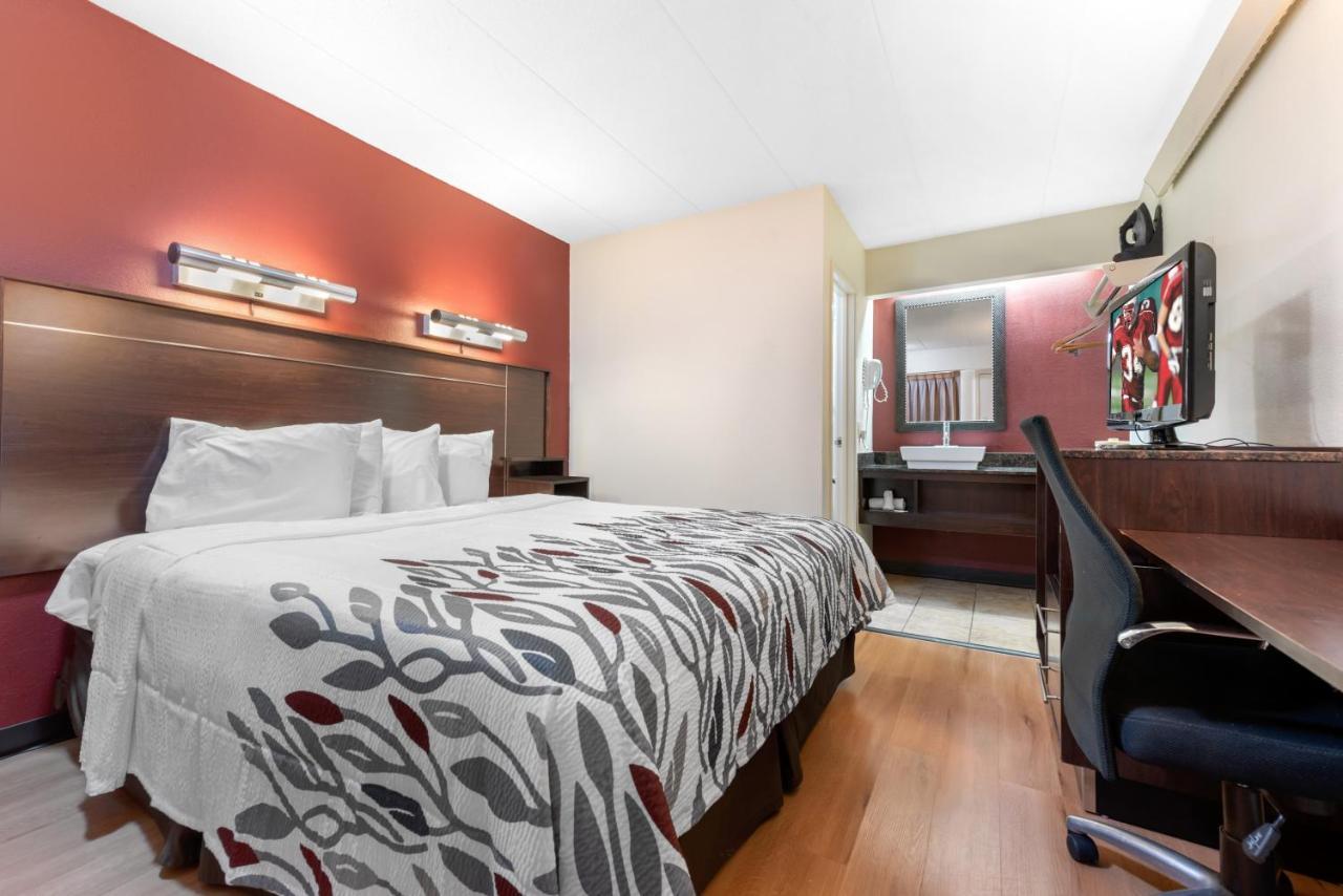 Motel Red Roof - Purdue 2*